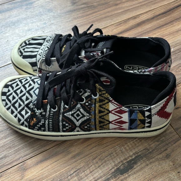 Keen Elsa IV Aztec Southwestern Multicolor Geometric Woven Sneakers Size 9.5 EUC - Picture 3 of 8